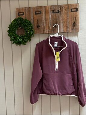 NWTs Target’s woman’s all in motion cozy Plum Quarter-Zip  Pullover fleece